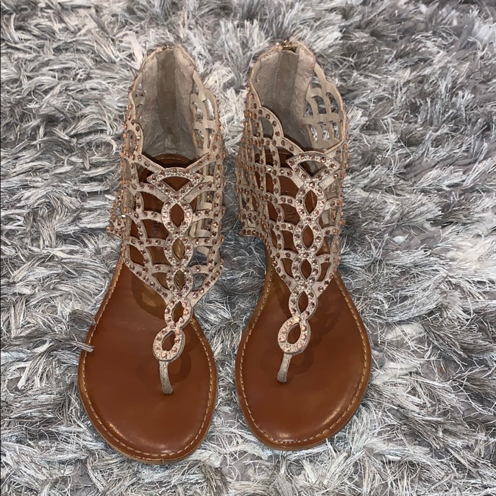 Sandals - Picture 1 of 3